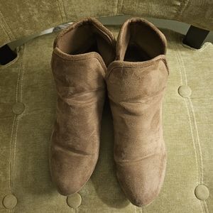 Soho ankle boots sz 10 Tan